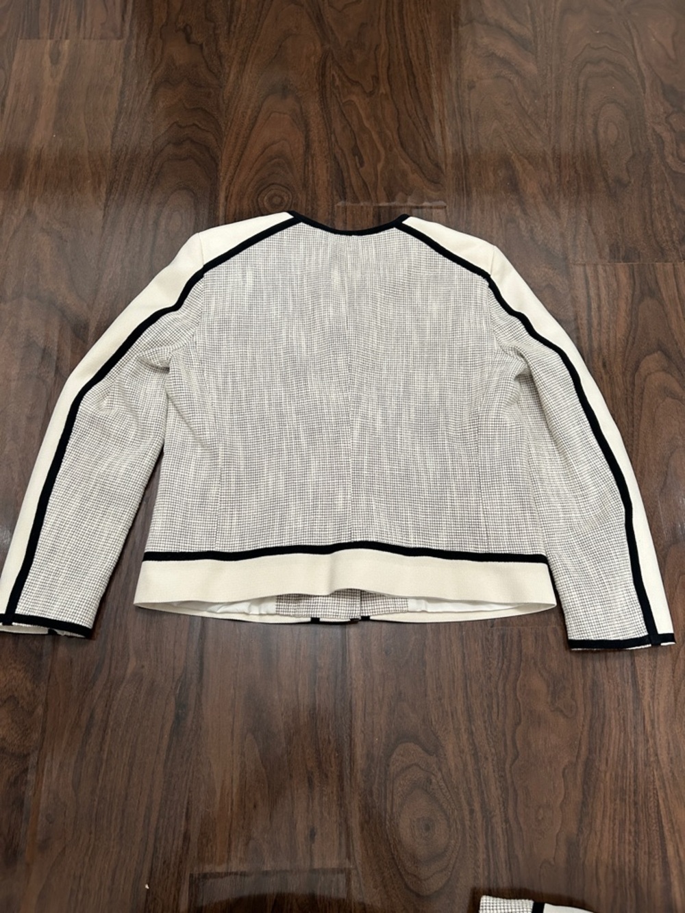 Ann Taylor Cream Colorblock Tweed Jacket and Skirt Suit Set - Picture 9 of 16
